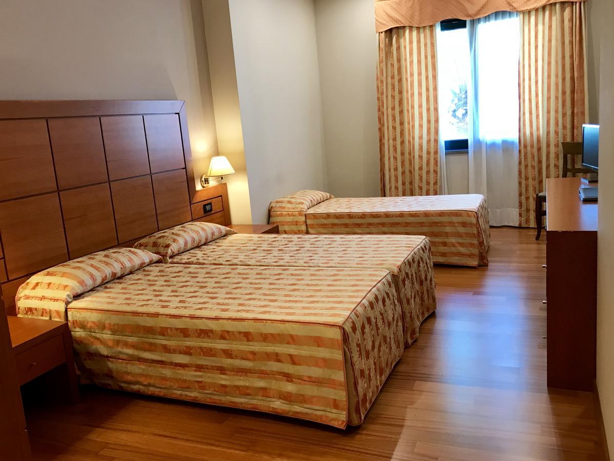 Hotel Grillo Assemini Eksteriør bilde
